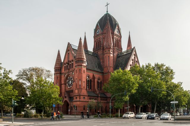 Heilig-Kreuz-Kirche